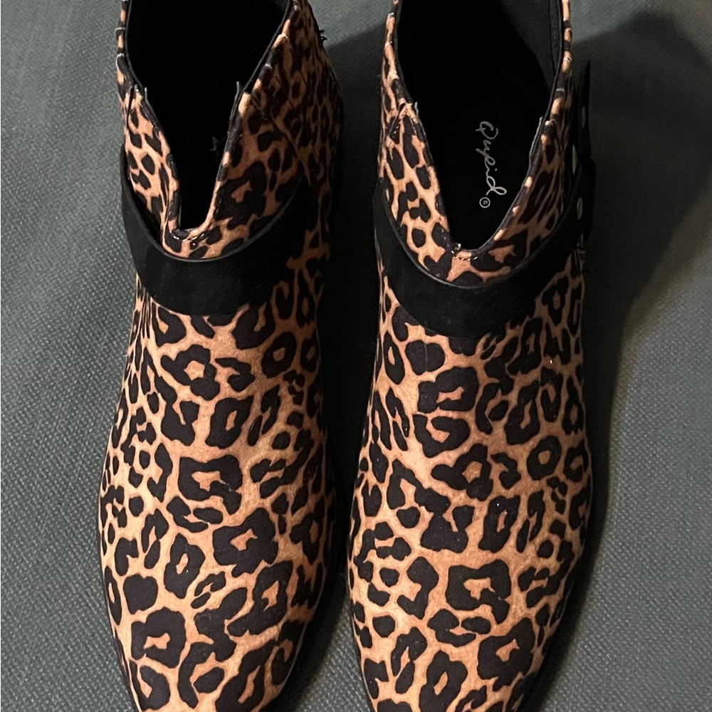Qupid Leopard Print Ankle Booties